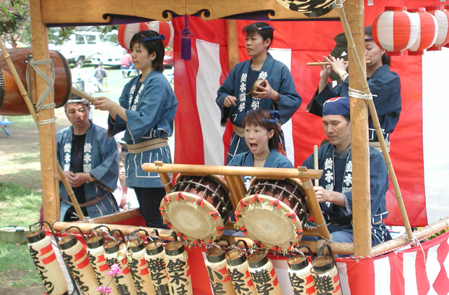 江戸時代から伝わる郷土芸能 笛や太鼓のリズムに心も躍る 鈴木ばやし おすすめスポット フラッとnavi 小平にこないか